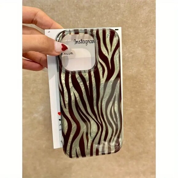 Apple iPhone 16 Pro Max Chic Zebra Stripe Metallic Silver Protection phone case - Picture 2 of 4